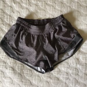 Lululemon hotty hot short 2.5”